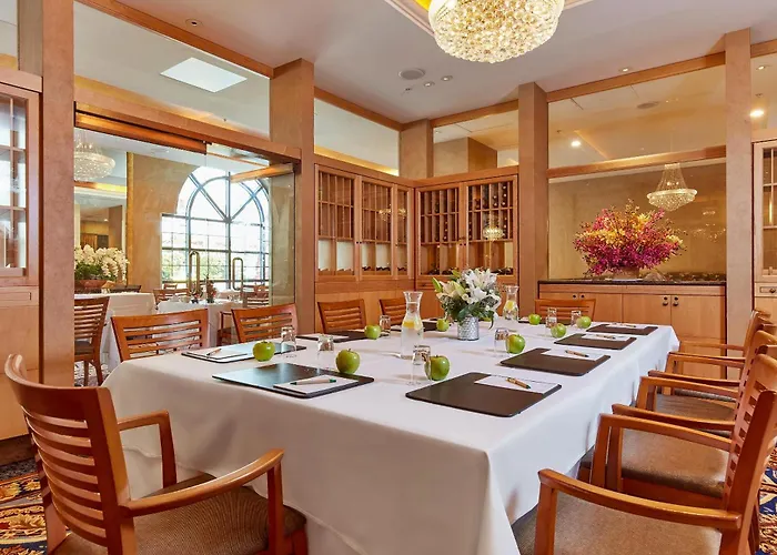 Orchard Hotel